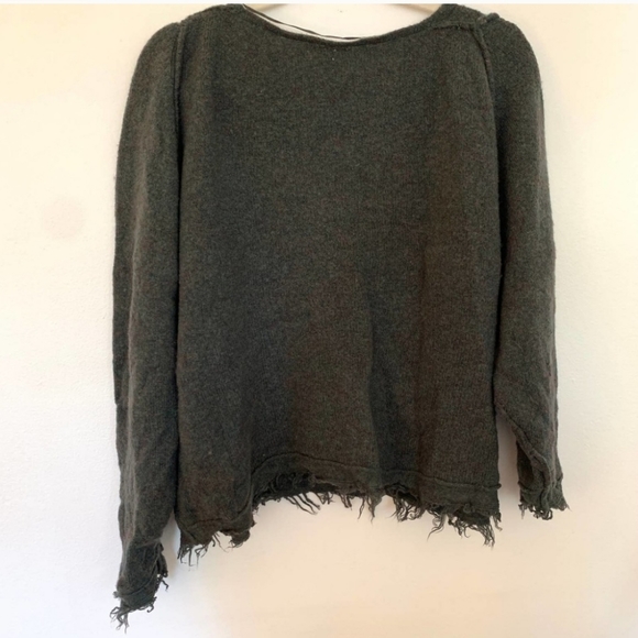 Top - Picture 2 of 2